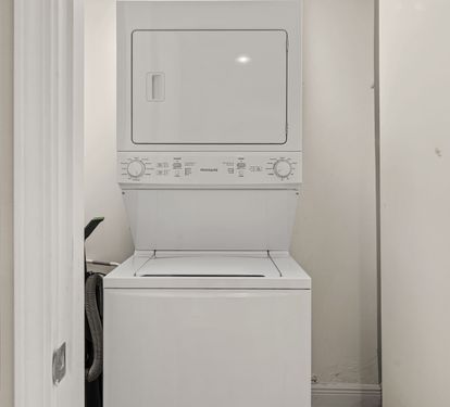 Your own washer and dryer make packing light a breeze—fresh, clean clothes whenever you need them during your stay.
