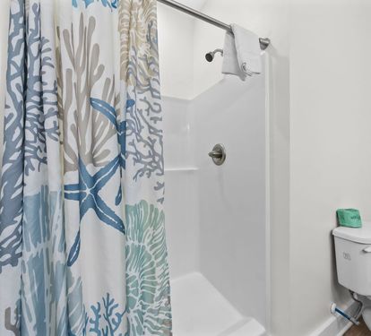 Lil J's Getaway Primary Bathroom
