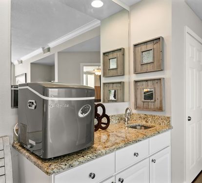 11 San Carlos Penthouse 5 Wet Bar