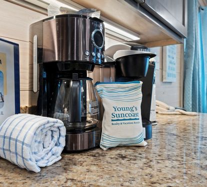Koastal Kabana Drip Coffee Maker + Keurig