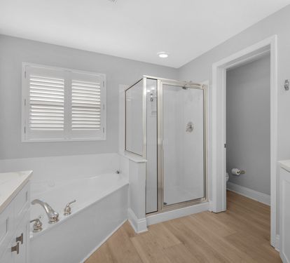 Soaking Tub and Walk In Shower