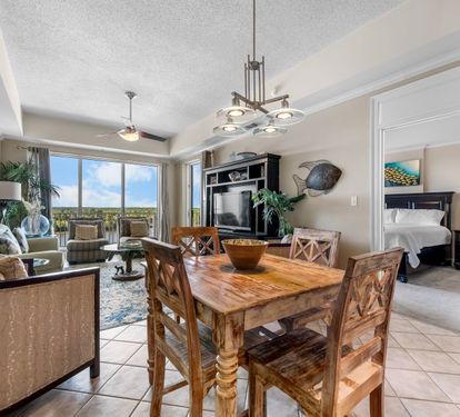 Wharf 521 Dining Room Table Seats 4