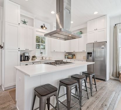 Fully Equipped Chef's Kitchen