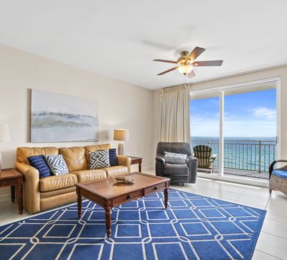 Spacious Beachfront Comfort