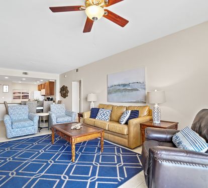 Spacious Beachfront Comfort