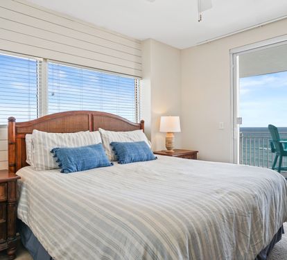 Serene Oceanview Escape