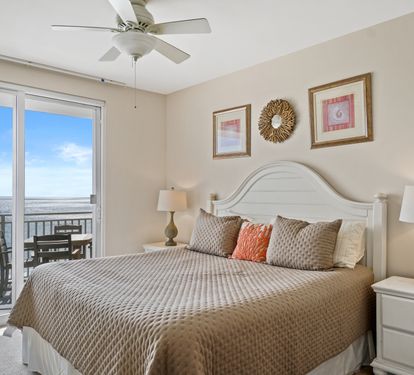 Serene Oceanview Escape
