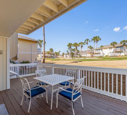 Relax on the private patio overlooking the golf course in beautiful Destin, Florida. Enjoy peaceful fairway views, coastal breezes, and a comfortable outdoor space perfect for morning coffee or unwinding after a day at the beach.