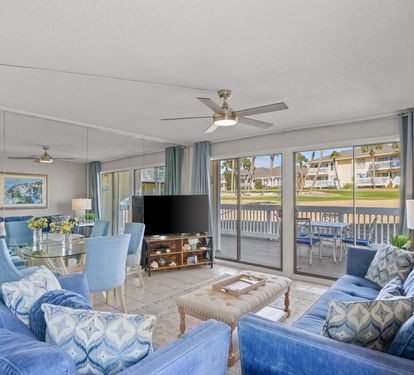 Overlooking the golf course in Destin, Florida, this bright coastal retreat offers relaxing views, comfortable living spaces, and easy access to white-sand beaches, dining, golf, and local attractions along the Emerald Coast.