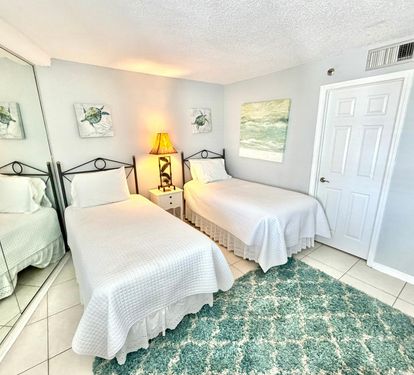Guest Bedroom - Twins