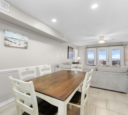 Bonhomme Richard East Dining Table Seats 5