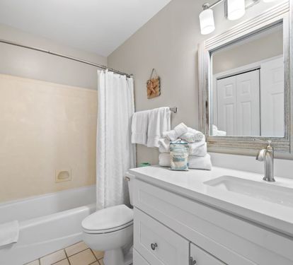 Bonhomme Richard East Primary Bathroom with Tub Shower Combo
