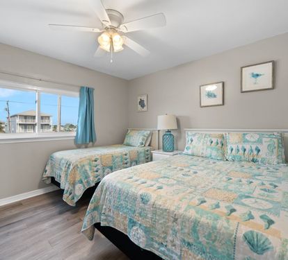 Bonhomme Richard East Bedroom 2 with a Twin and Queen Bed