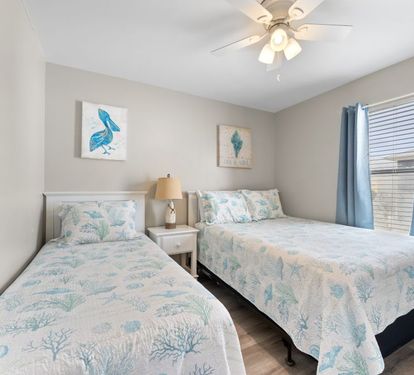 Bonhomme Richard East Bedroom 3 with Twin & Queen Bed