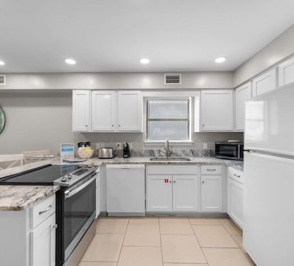 Bonhomme Richard West Kitchen