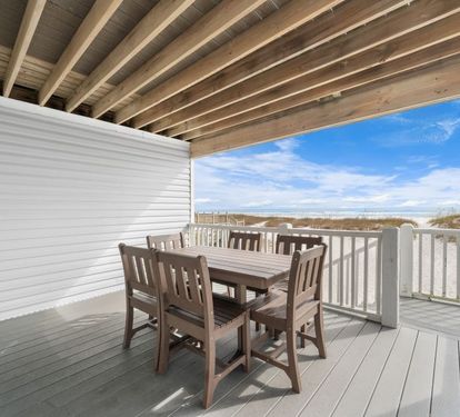 Bonhomme Richard West Outdoor Dining Table Seats 6