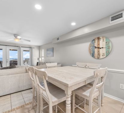 Bonhomme Richard West Dining Table Seats 6