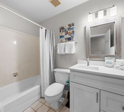 Bonhomme Richard West Bathroom 2 with Tub Shower Combo