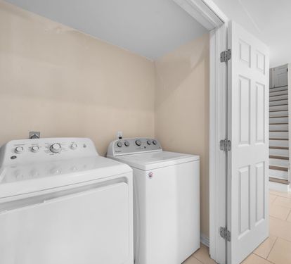 Bonhomme Richard West Washer + Dryer