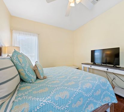 On Golden Pond 8A Bedroom 2 with Queen Bed