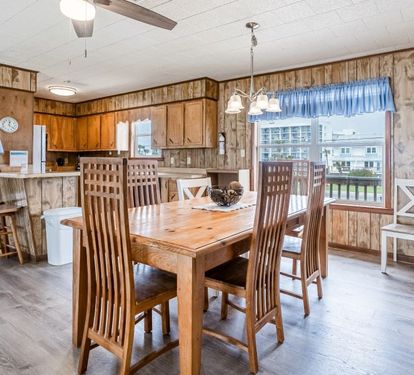 Klitzke Dining Table Seats 6