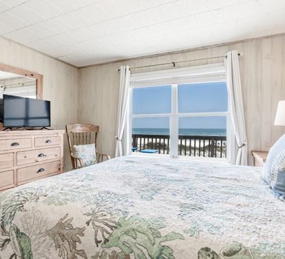 Klitzke Primary Bedroom with Queen Bed