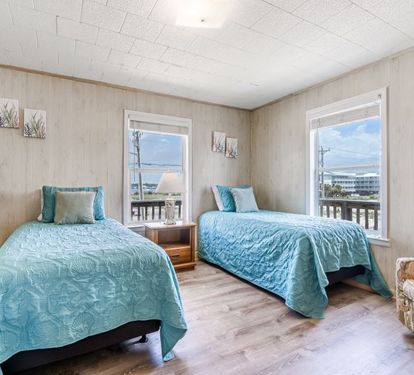 Klitzke Bedroom 2 with Two Twins