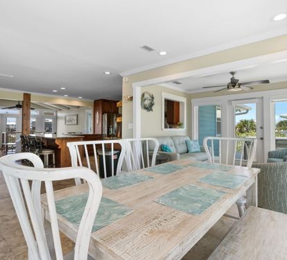 Laguna Beach Daze Dining Table Seats 6