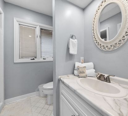 Marilyn's Cottage Bathroom 2