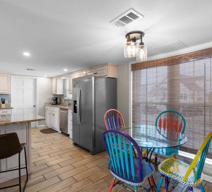 Sunset Daze Kitchen Table Seats 4