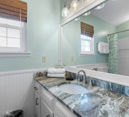 Sunset Daze Bathroom 2
