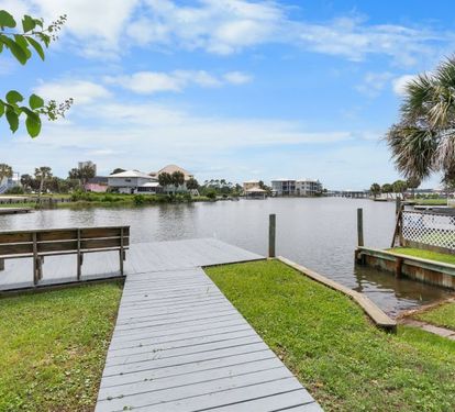 Sunset Daze Boardwalk and Small Boat Launch