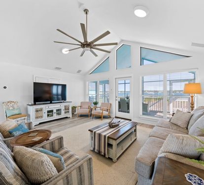 Tide-AL Living Room