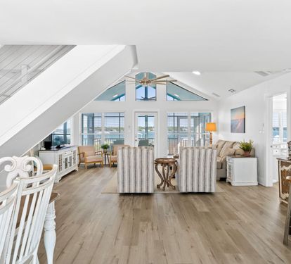 Tide-AL Living Area