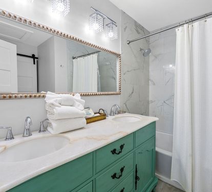 Tide-AL Primary Bathroom with Dual Sinks and Tub Shower Combo