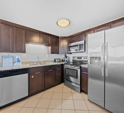 Island Winds 280 Fully Equipped Kitchen