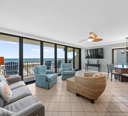 Island Winds 280 Living Room-Dining