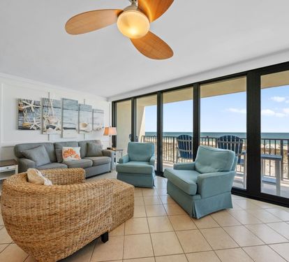 Island Winds 280 Living Room