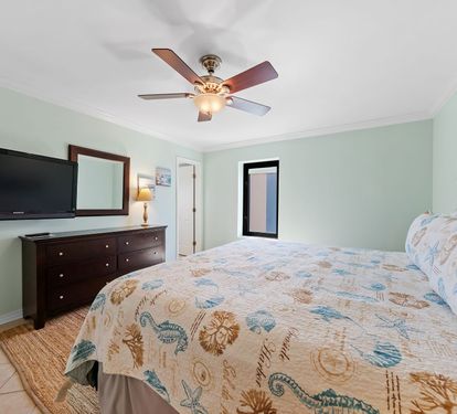 Island Winds 280 Primary Bedroom with King Bed