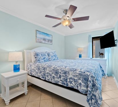 Island Winds 280 Bedroom 2 with Queen Bed