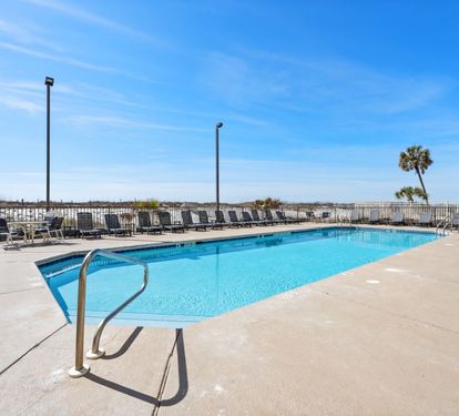 4 Island Winds West Outdoor Pool