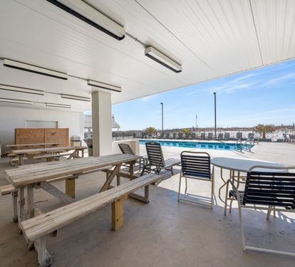 6 Island Winds West Pool Lounge-Picnic Area