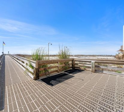 10 Island Winds West Boardwalk to Beach