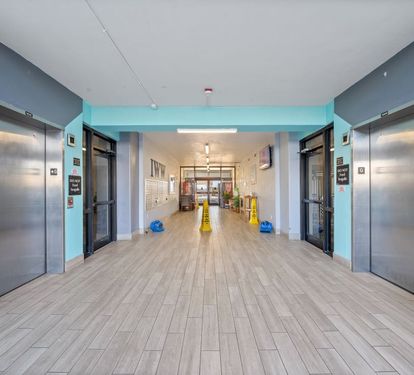 12 Island Winds West Elevator Lobby