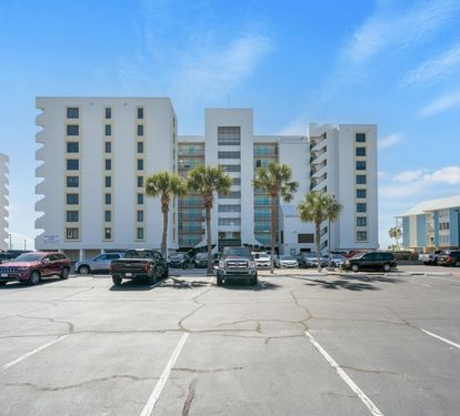 13 Island Winds West Streetside Exterior
