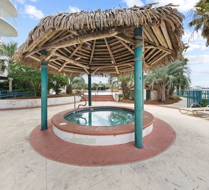 20 Caribe Covered Outdoor Hot Tub