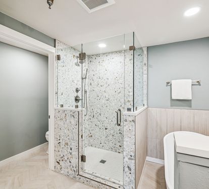 Primary King En-Suite - Walk-In Shower