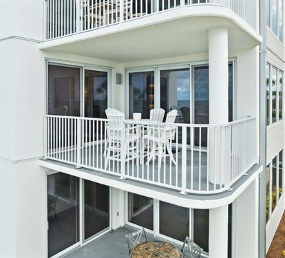 Enjoy Relaxing Evenings on the Gulf-Front Balcony!