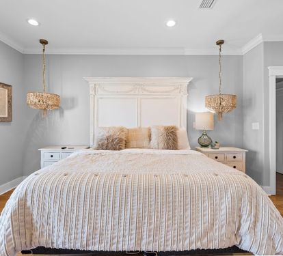 All Moh's Paradise Primary Bedroom with King Bed