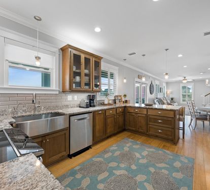 All Moh's Paradise Fully Equipped Kitchen